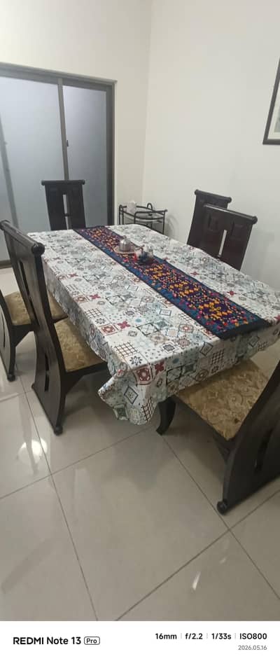 Wood Dinning table 6 men