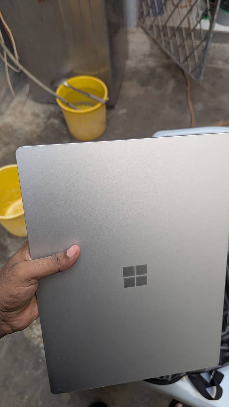 Microsoft Surface 5 1