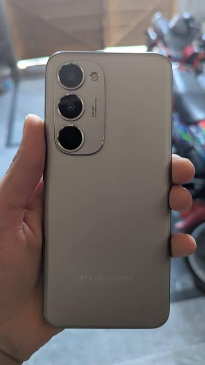 Tecno camon 40 pro plus