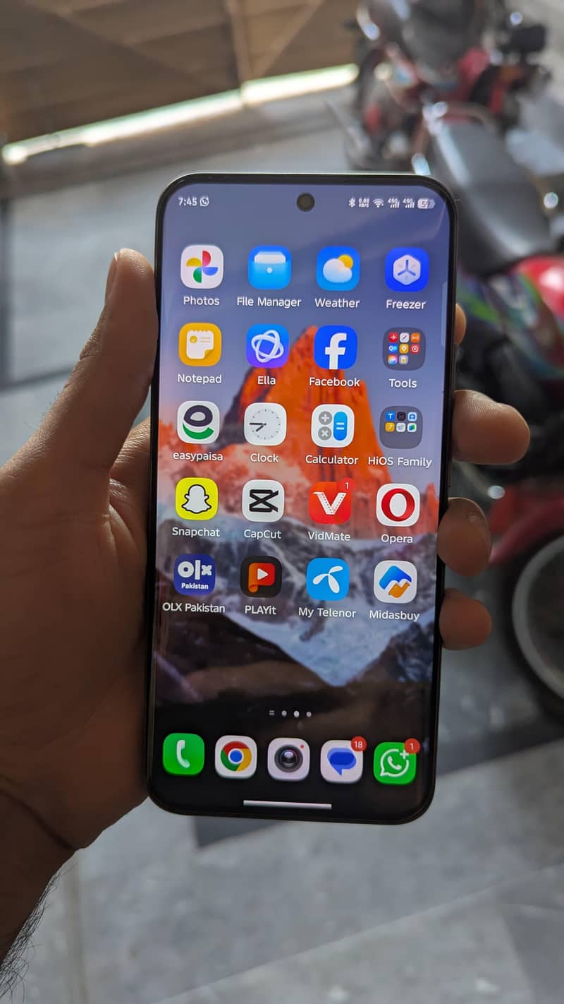 Tecno camon 40 pro plus 1