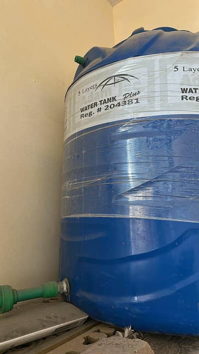 New condition water tank 400 lltrs