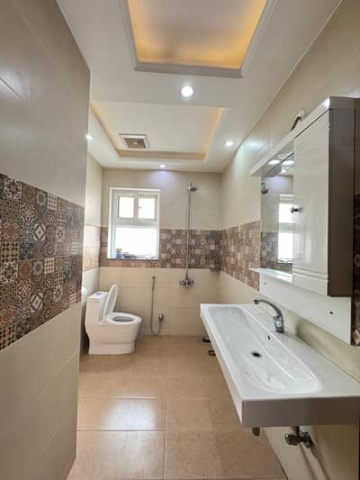 10 Marla Upper Portion for Rent in DHA Phase 8 Ex Air Avenue