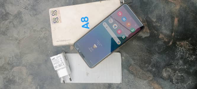 Samsung Galaxy A8(2018) with box