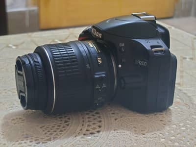 Nikon D3200 with 2 lens and Battery Grip