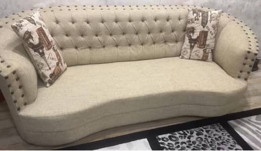 7 seater sofa. . . 100 ok neat and clean.