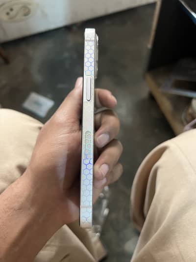 iPhone 13 non pta jv battery health 73