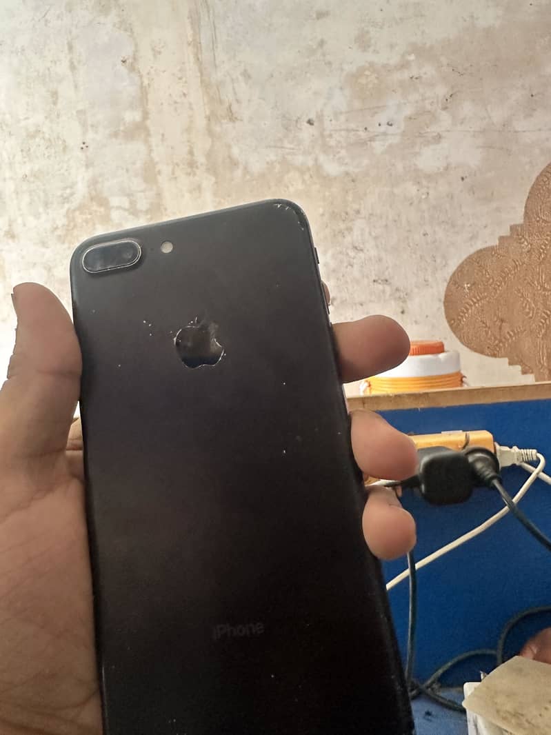 iPhone 7 Plus back camera not working 3