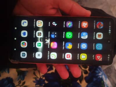 penel me lain ny h lakin bilkull thk chalra h  NON PTA h 4gb 64gb