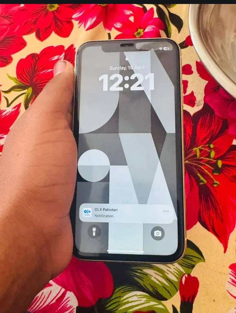 iPhone 0