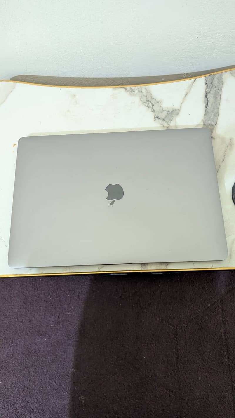macbook pro 2018 0