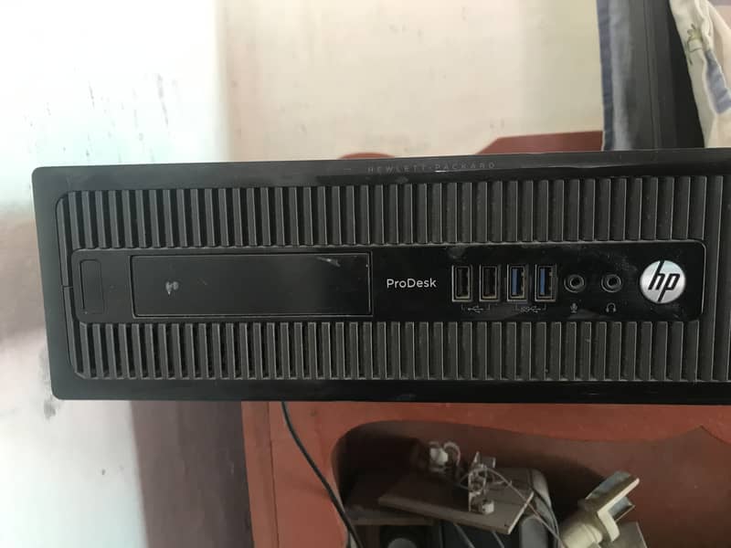 Computer with all components 0