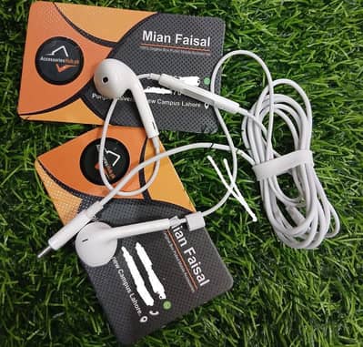 Iphone 17pro max Type C Hansfree 100% original with warranty.