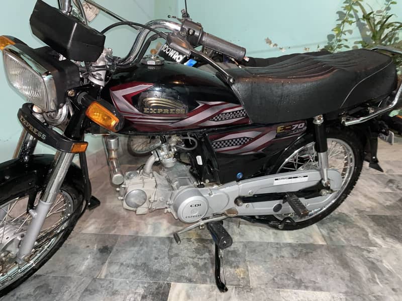EXPRESS 2025 model 5