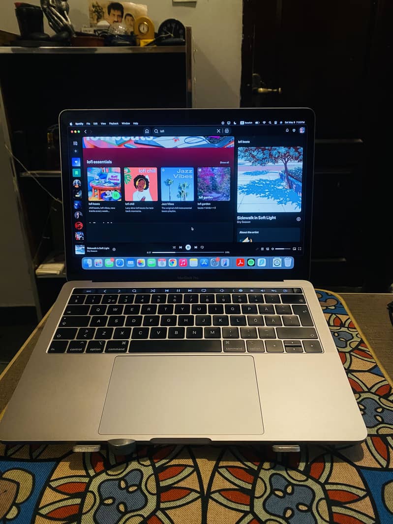 Macbook pro Touch Bar 1