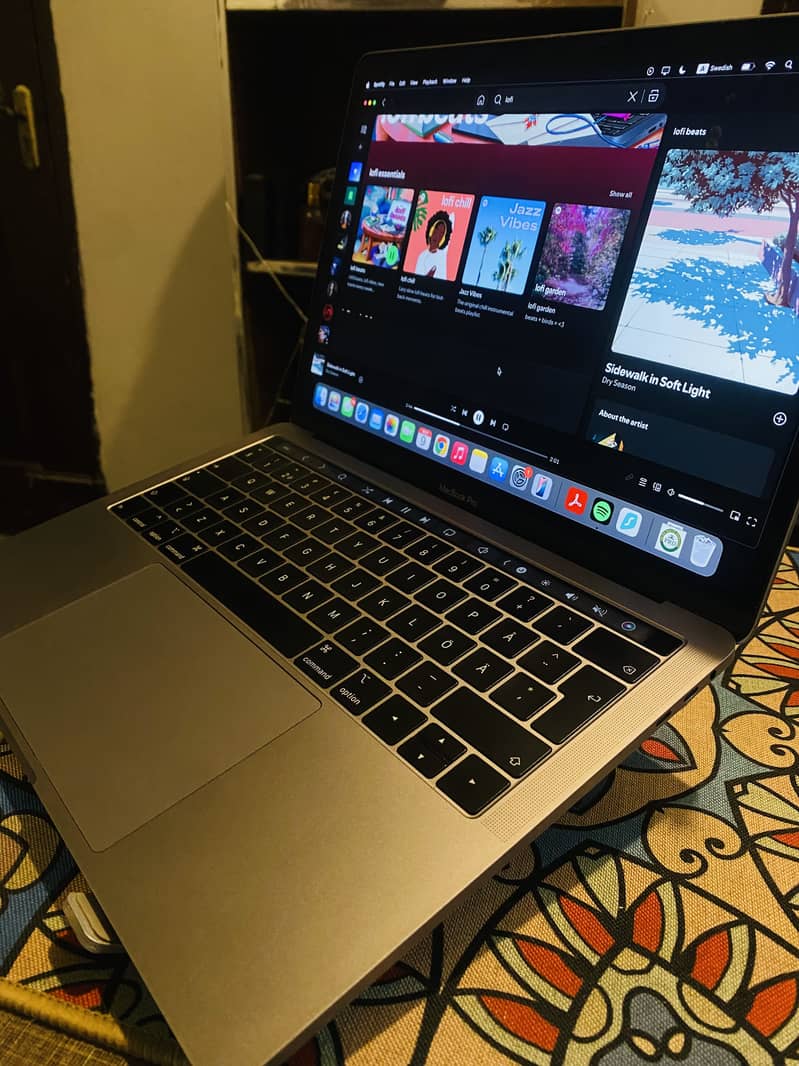 Macbook pro Touch Bar 3