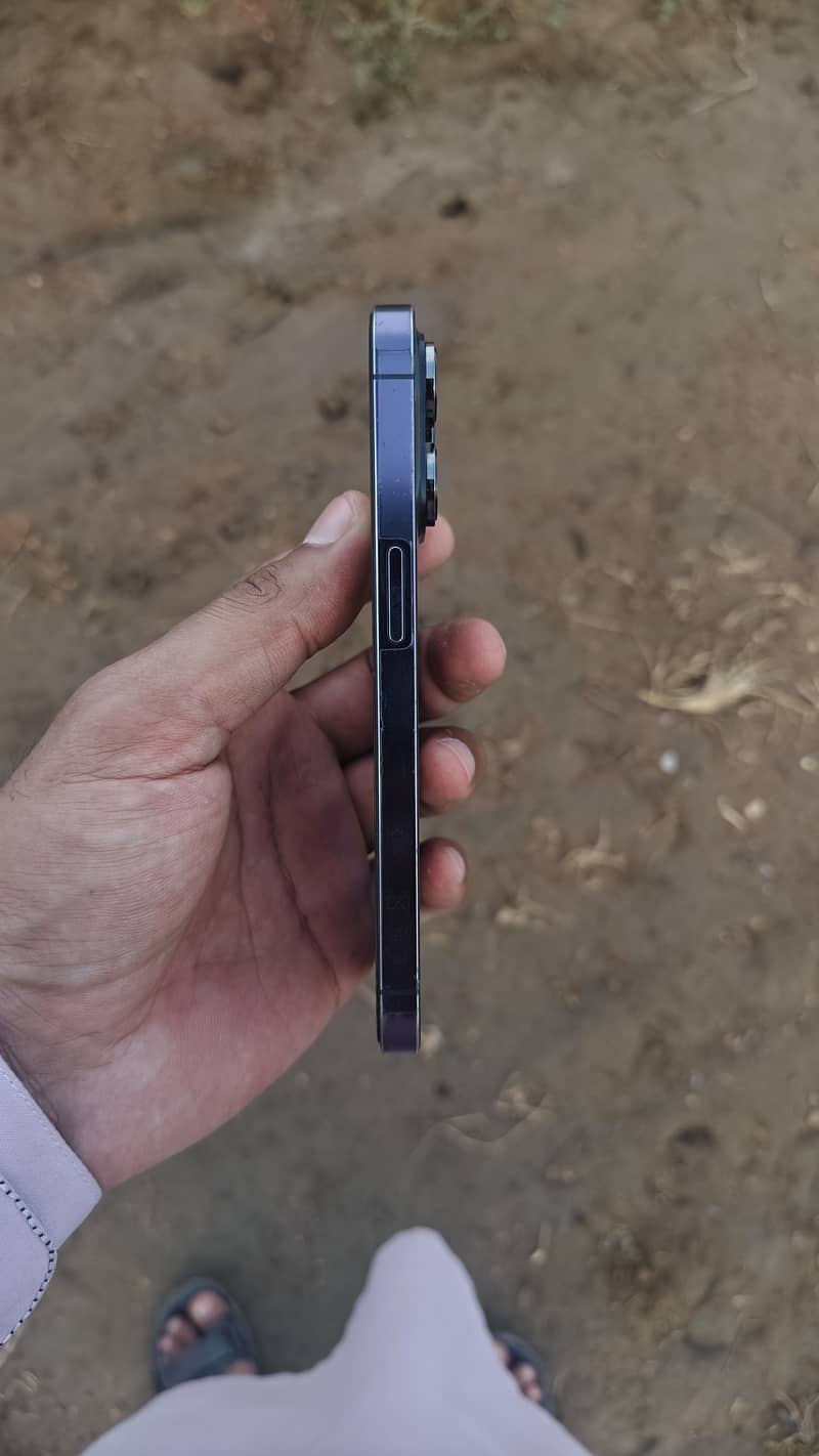 iphone 14 pro 2