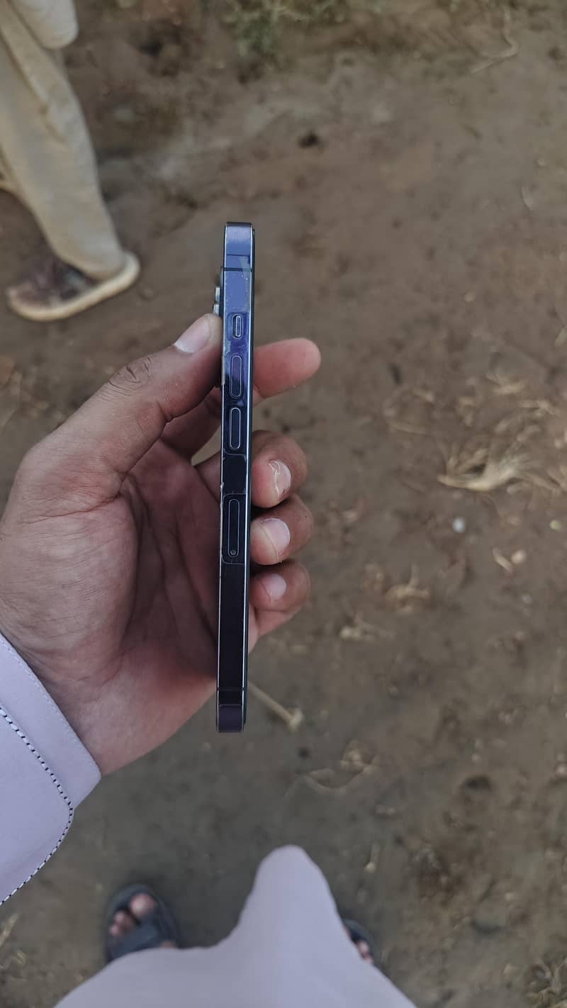 iphone 14 pro 4