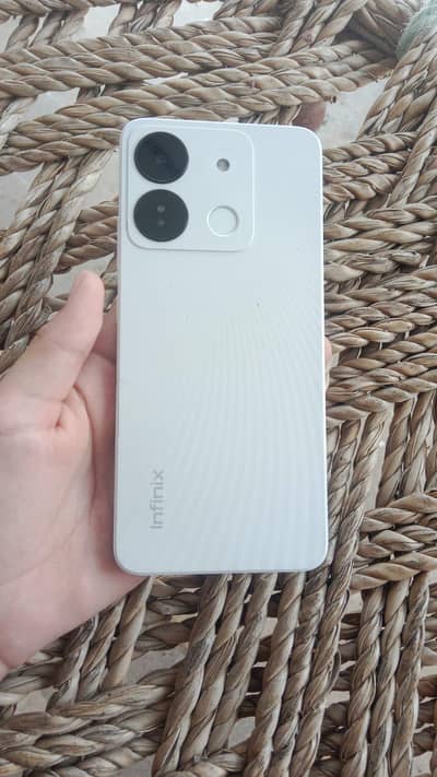 1 year used mobile please contact my WhatsApp number or message not ca