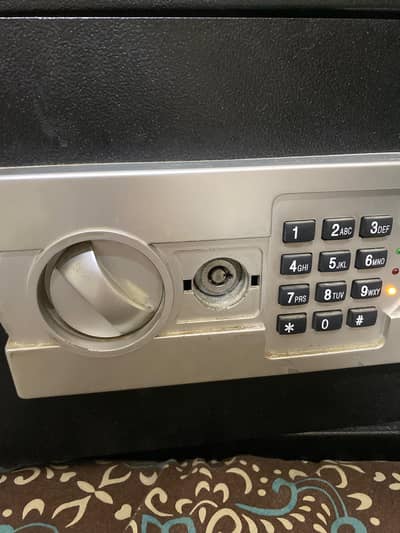 Locker for Home, office and work use 8/10 condition