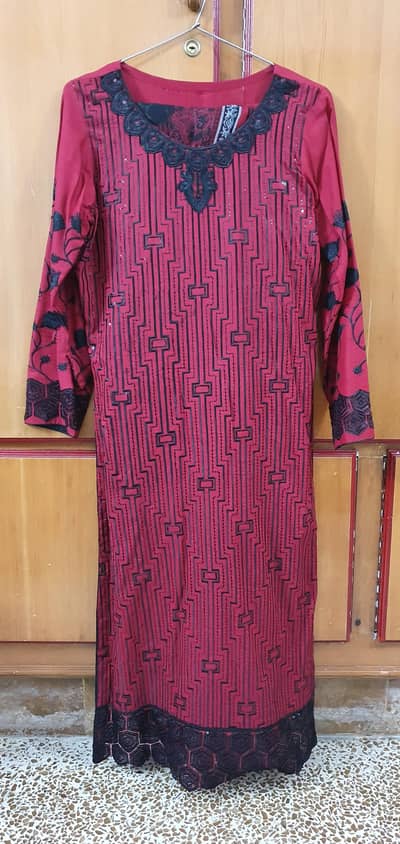 3 pcs lawn dresses for sale.
