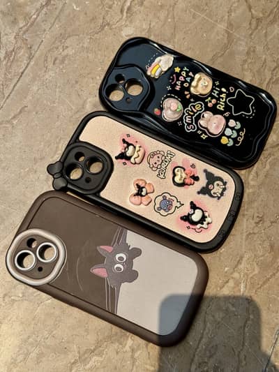 Just like new 3 PHONE CASES+One free transparent Cover