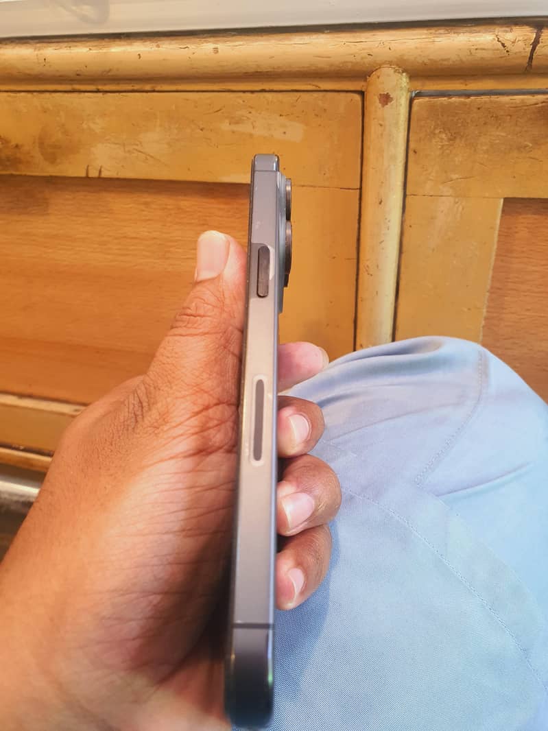 Iphone 15 pro max 2