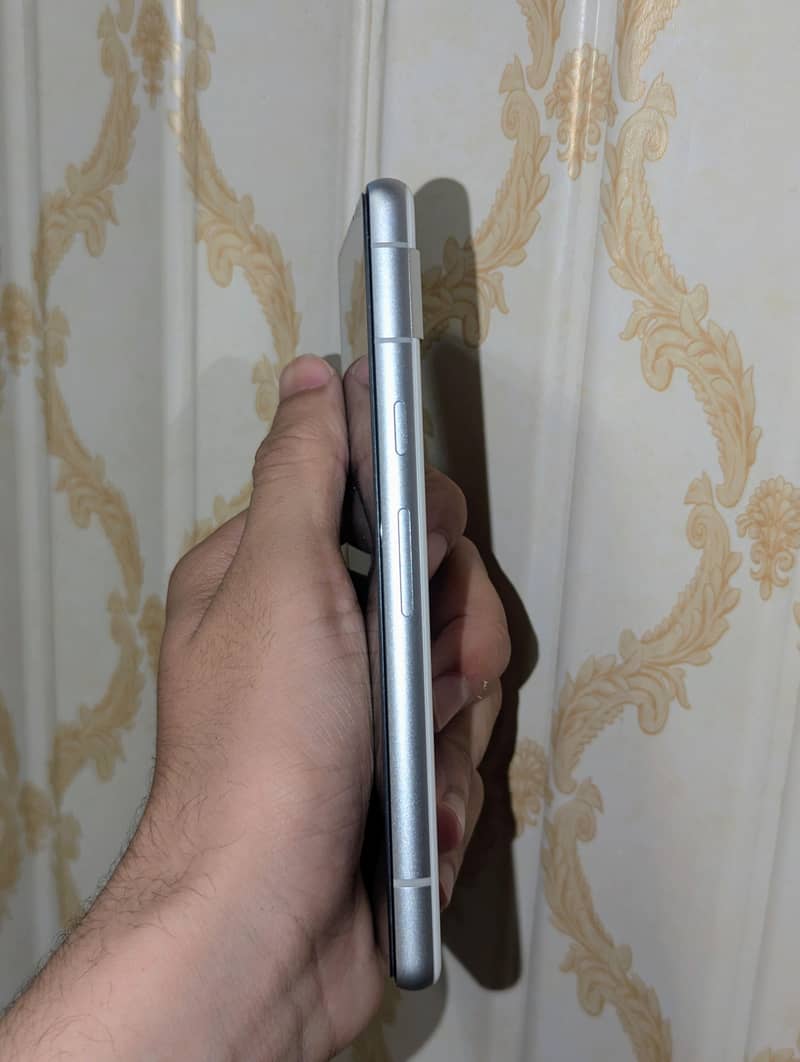 Google pixel 7a 2