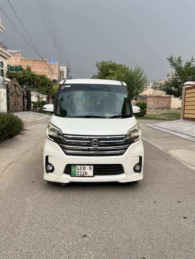 Nissan Dayz Roox Highway Star 360 camera full option