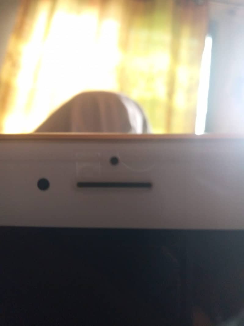 Apple iPhone 7 Plus 2