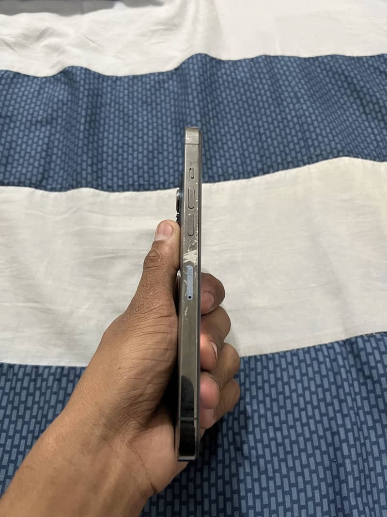 iPhone 12 pro max 2