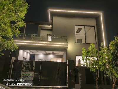 10 MARLA BRAND NEW DESIGNER HOUSE FOR SALE