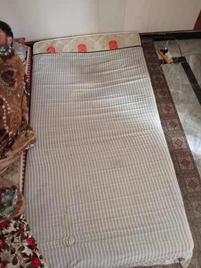 Mattresses 4/8