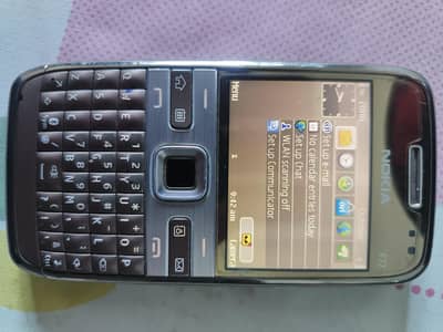 Nokia E72
