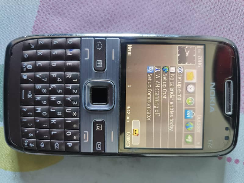 Nokia E72 0