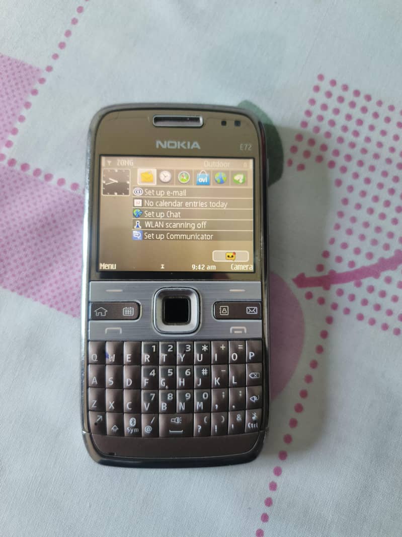 Nokia E72 5