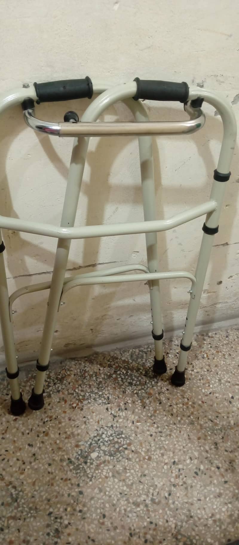 foldable walking stand 2