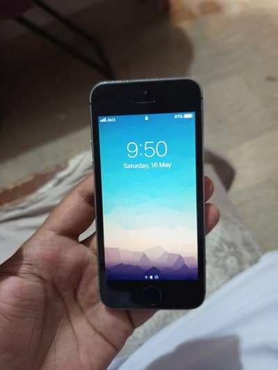 iPhone 5s 16 GB PTA Approved condition 10/10 clean pcs