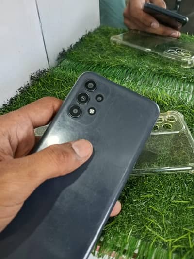 Samsung A13 ram 4GB = 128GB room