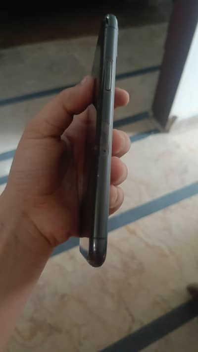 iphone 11pro jv 10by10 condition 256gb btry health 86
