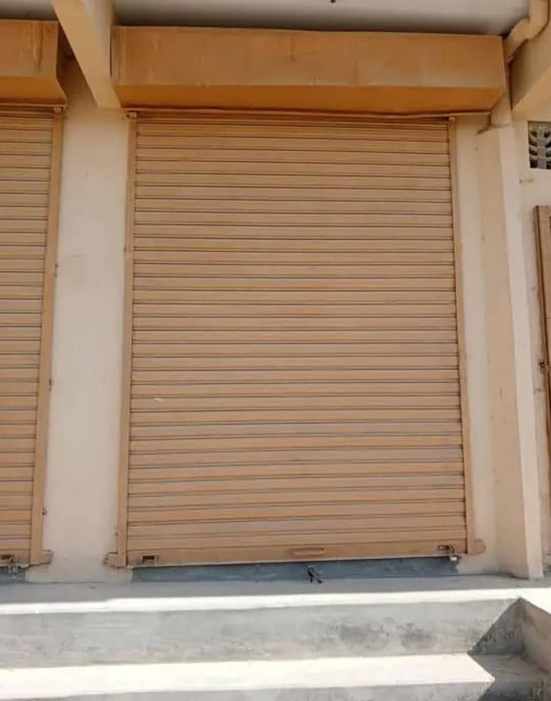 Shutter 3pcs only 1
