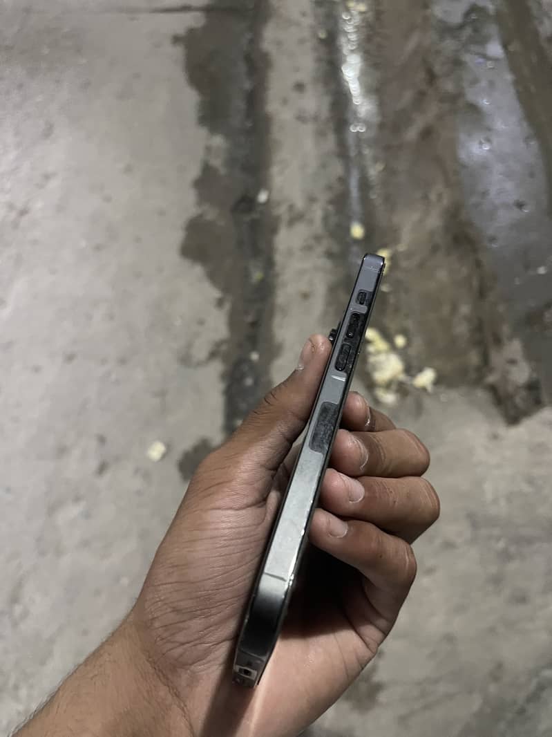 IPhone 14 Pro 2