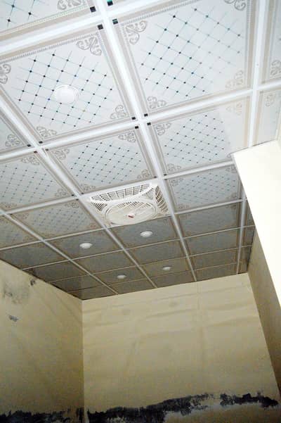 shop in qazi mall mazinine floor