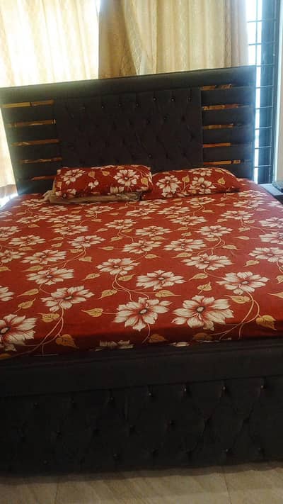grey bed