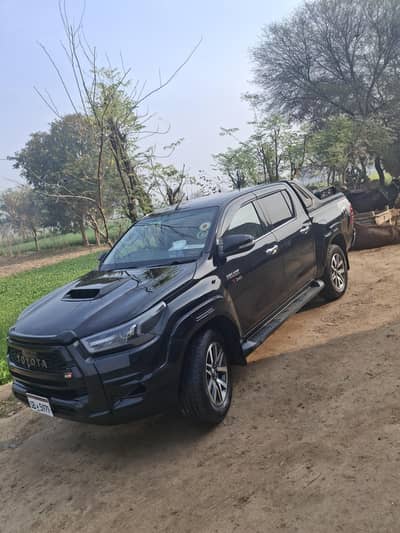 Toyota revo