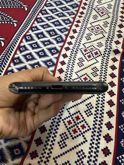 IPHONE XR ALL OK NON PTA URGENT SELL