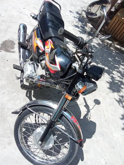 Honda 125cc black
