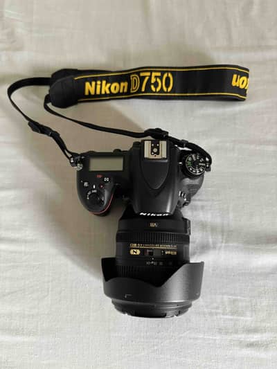 Nikon D750 Full-Frame DSLR Camera in Perfect Condition