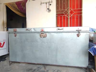 large trunk peti for sale