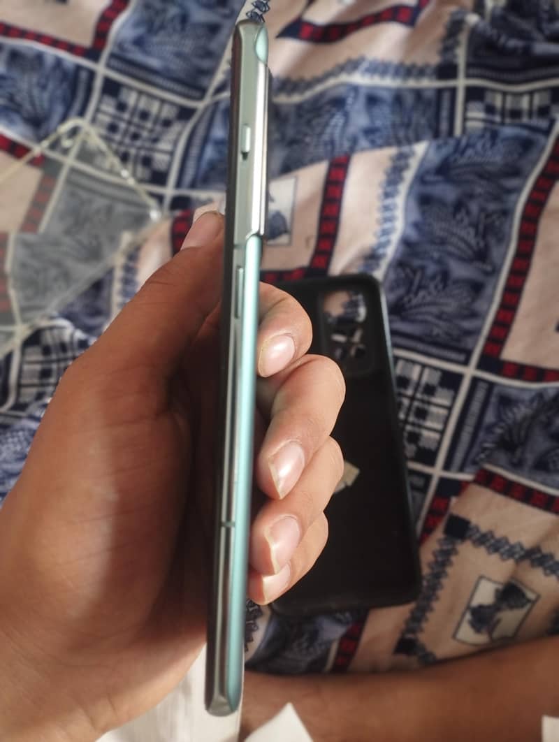 OnePlus 10 pro 1