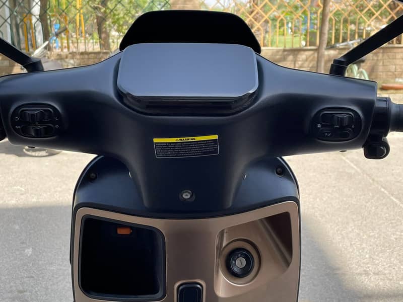 Revoo A11 7